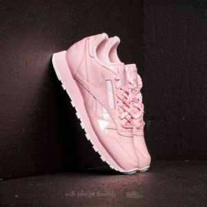 Reebok Womens Classic Patent Leather Sneaker